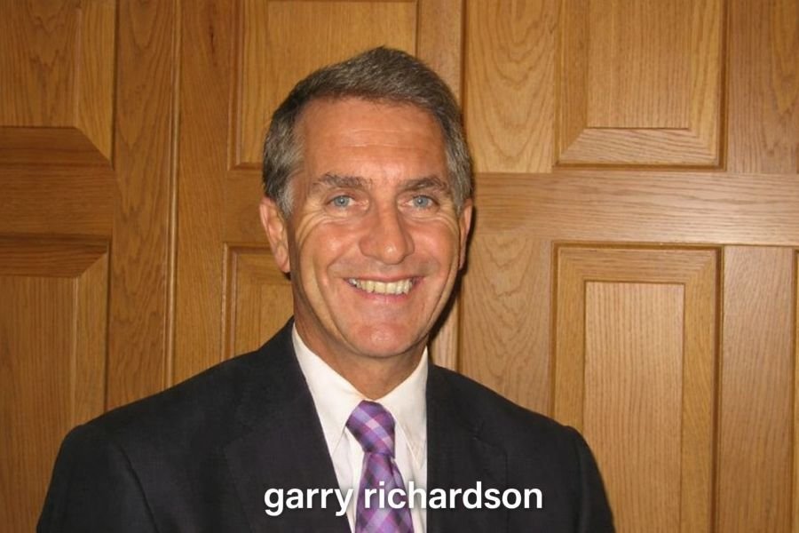 Garry Richardson